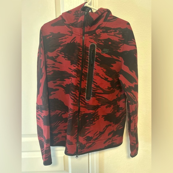 Nike tech - Picture 3 of 4